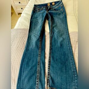 Boot cut jeans, size 28